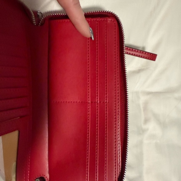 Micheal by Michael Kors NWT VIBRANT Red Studded Leather Wristlet Wallet! - Picture 5 of 8